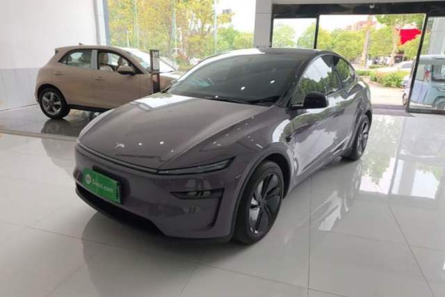 Used Tesla Model Y 2025 Rear-Wheel-Drive Version
