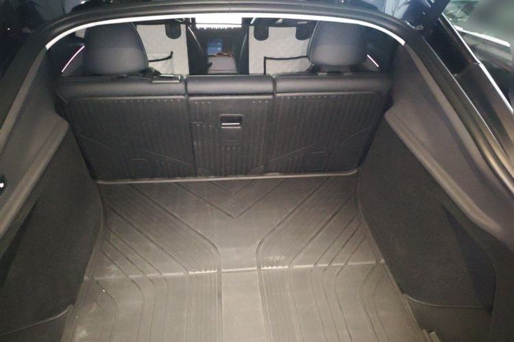 Used Tesla Model Y 2025 Long-Range All-Wheel-Drive Version Trunk