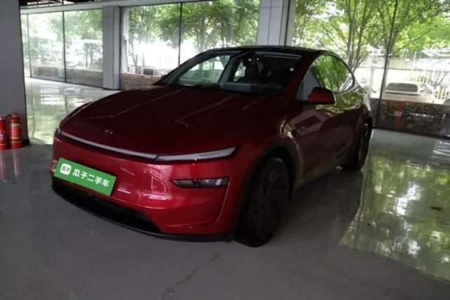 Used Tesla Model Y 2025 Rear-Wheel-Drive Version