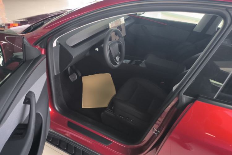 Used Tesla Model Y 2025 Rear-Wheel-Drive Version Driver Seat