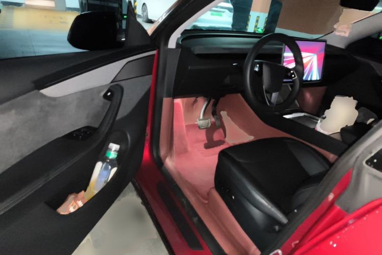 Used Tesla Model Y 2025 Long-Range All-Wheel-Drive Version Driver Seat