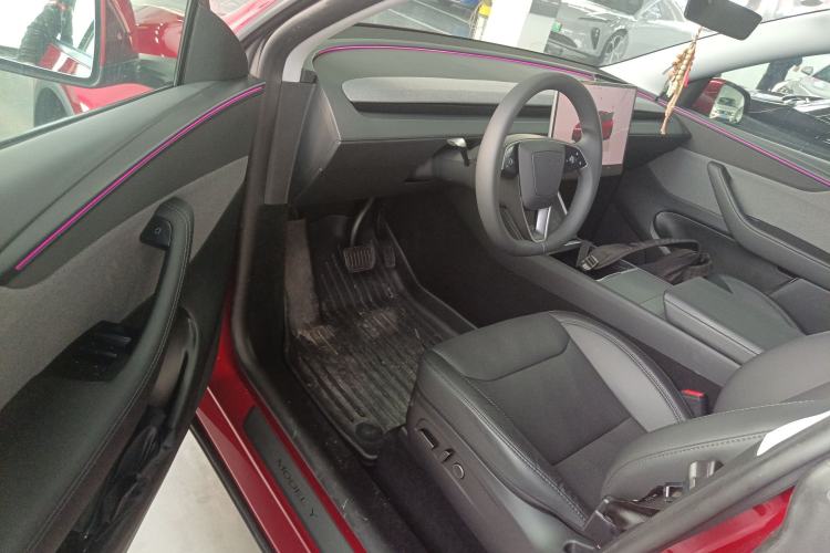 Used Tesla Model Y 2025 Rear-Wheel-Drive Version Driver Seat