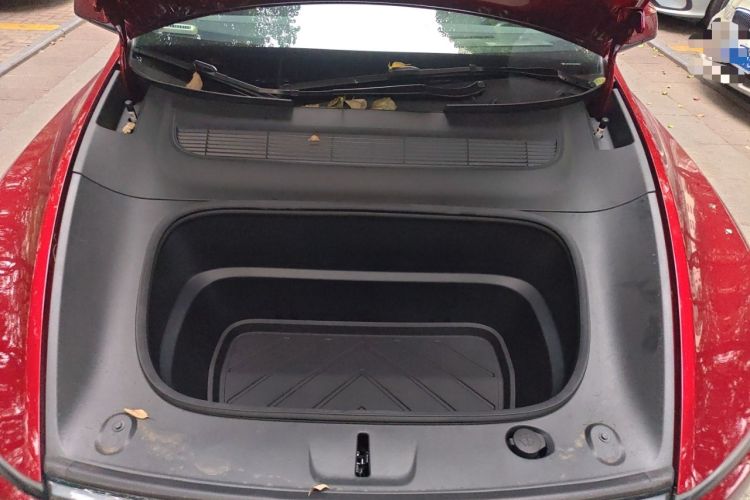 Used Tesla Model Y 2025 Rear-Wheel-Drive Version Engine Bay