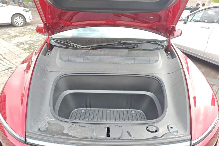 Used Tesla Model Y 2025 Rear-Wheel-Drive Version Engine Bay