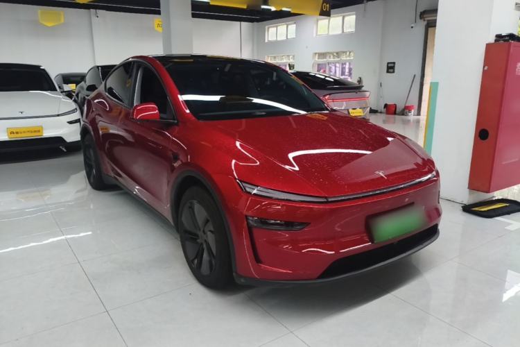 Used Tesla Model Y 2025 Rear-Wheel-Drive Version Front Right 45 Deg