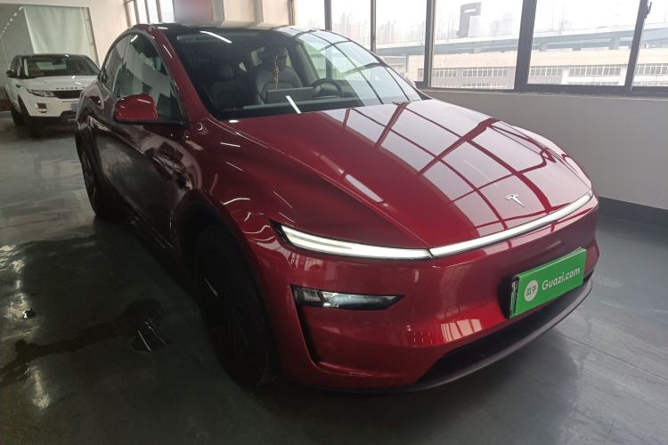 Used Tesla Model Y 2025 Rear-Wheel-Drive Version Front Right 45 Deg
