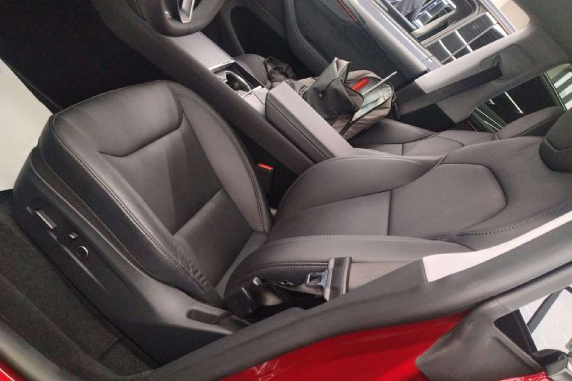 Used Tesla Model Y 2025 Long-Range All-Wheel-Drive Version Left Front Seat