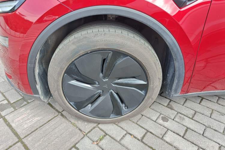 Used Tesla Model Y 2025 Rear-Wheel-Drive Version Left Front Wheel Hub