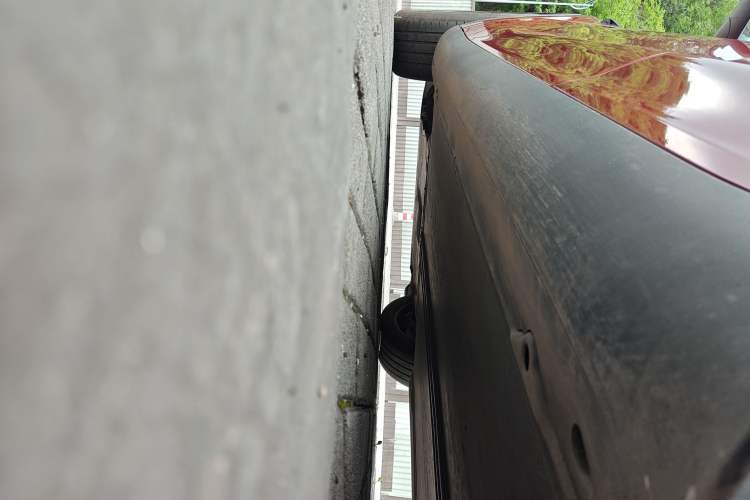 Used Tesla Model Y 2025 Rear-Wheel-Drive Version Left Side Sill