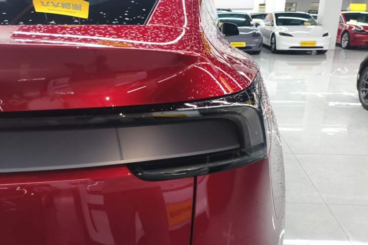 Used Tesla Model Y 2025 Rear-Wheel-Drive Version Right Rear Taillight