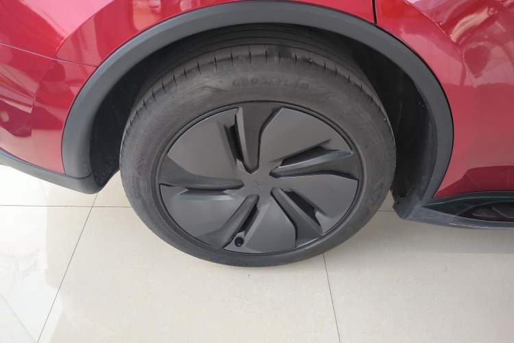 Used Tesla Model Y 2025 Rear-Wheel-Drive Version Right Rear Wheel Hub