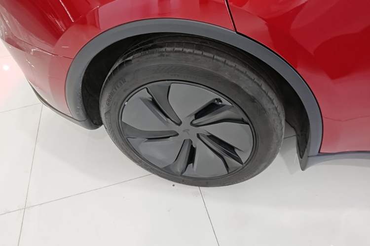 Used Tesla Model Y 2025 Rear-Wheel-Drive Version Right Rear Wheel Hub