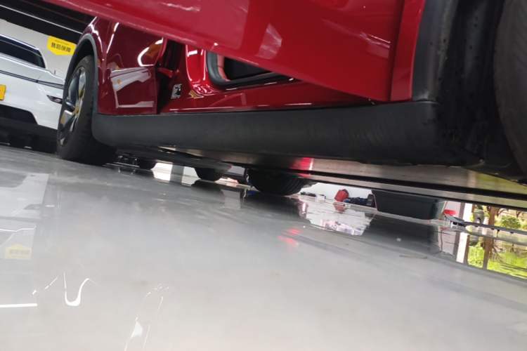 Used Tesla Model Y 2025 Rear-Wheel-Drive Version Right Side Sill