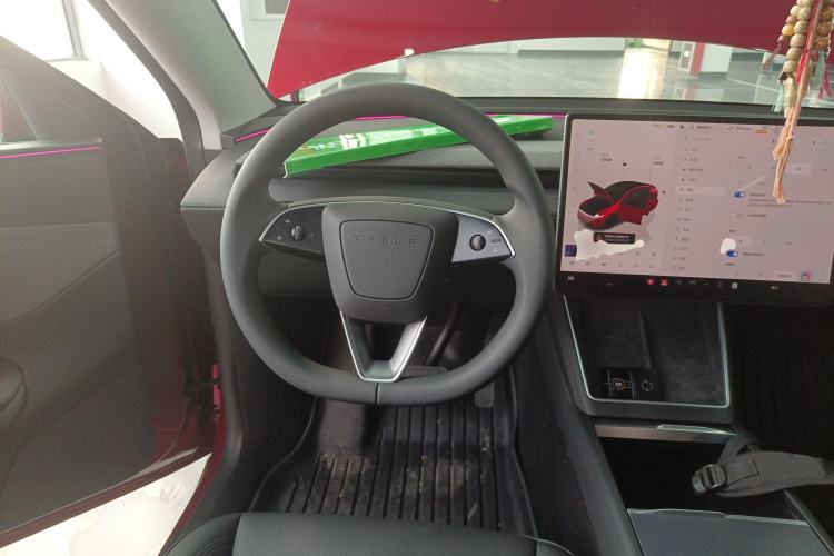 Used Tesla Model Y 2025 Rear-Wheel-Drive Version Steering Wheel