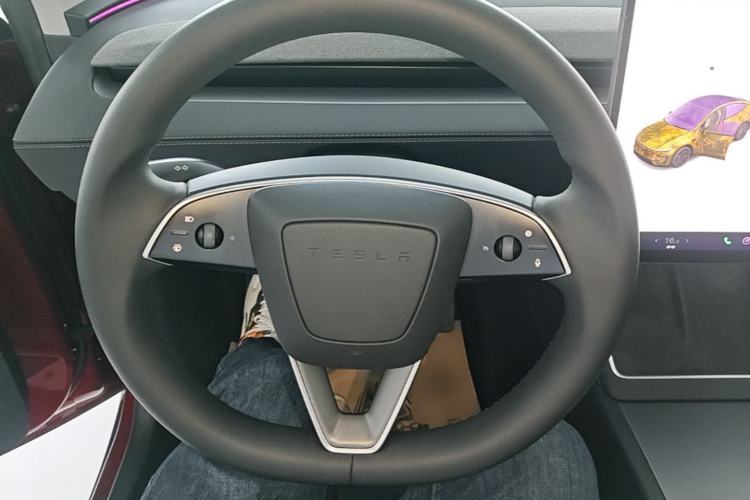 Used Tesla Model Y 2025 Rear-Wheel-Drive Version Steering Wheel