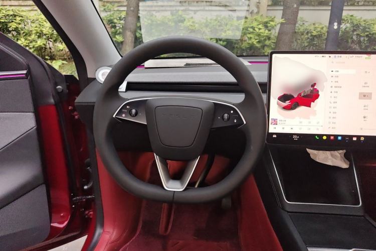 Used Tesla Model Y 2025 Rear-Wheel-Drive Version Steering Wheel