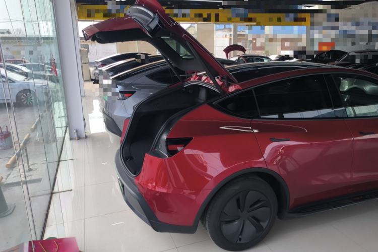 Used Tesla Model Y 2025 Rear-Wheel-Drive Version Trunk