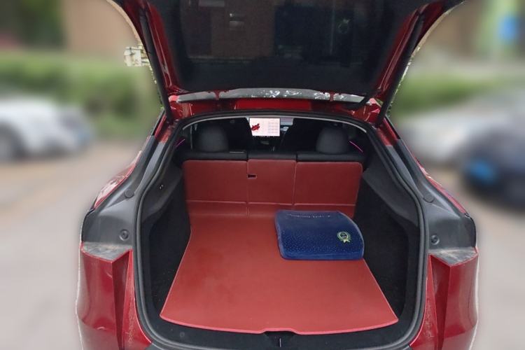 Used Tesla Model Y 2025 Rear-Wheel-Drive Version Trunk