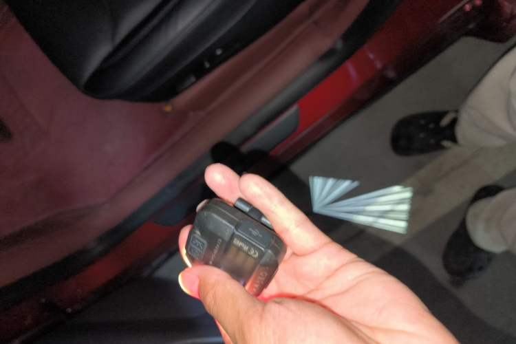 Used Tesla Model Y 2025 Long-Range All-Wheel-Drive Version Vehicle Key