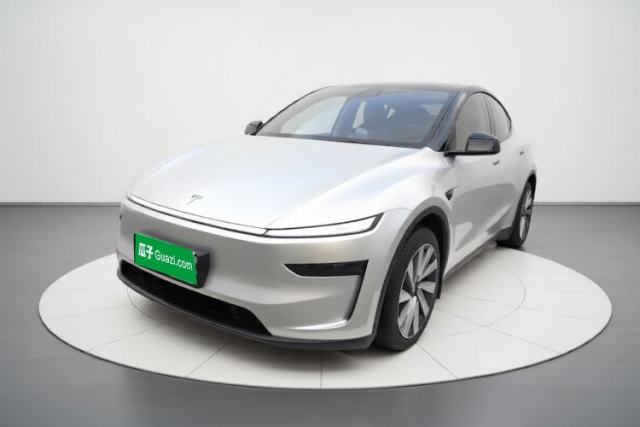 Tesla Model Y 2025 Rear-Wheel-Drive Version d’occasion