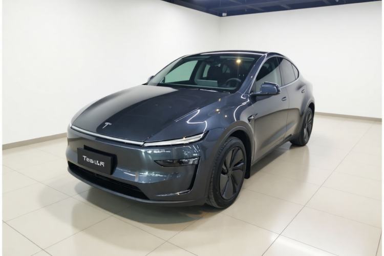 Tesla Model Y 2025 Rear-Wheel-Drive Version
