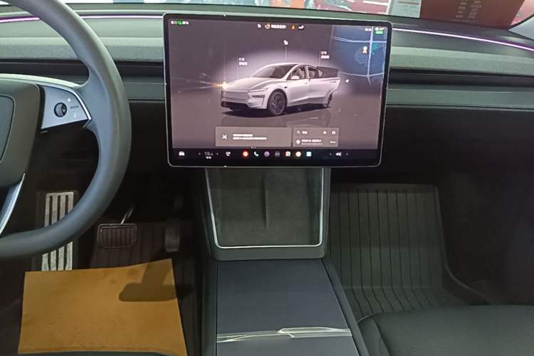 Used Tesla Model Y 2025 Long-Range All-Wheel-Drive Version Audio And AC Panel