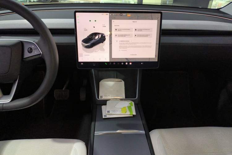 Used Tesla Model Y 2025 Rear-Wheel-Drive Version Audio And AC Panel