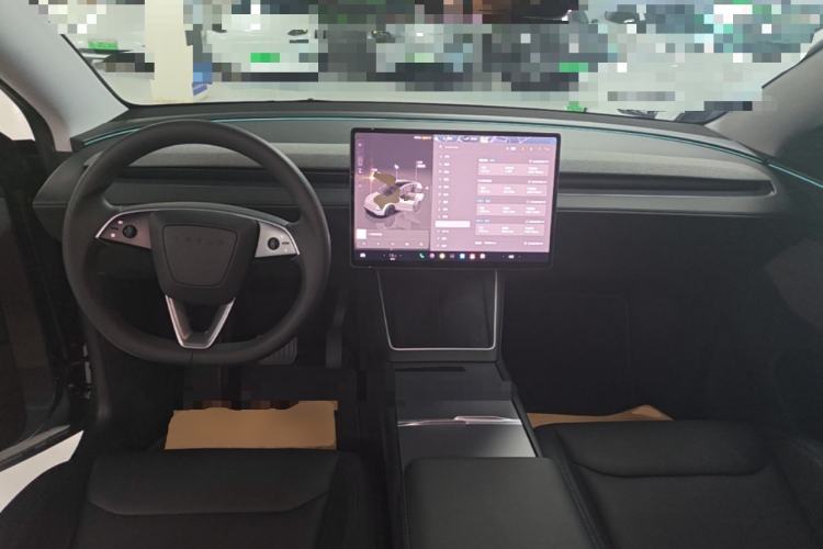 Used Tesla Model Y 2025 Rear-Wheel-Drive Version Center Console