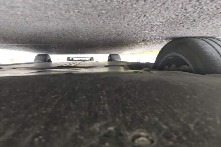 Used Tesla Model Y 2025 Long-Range All-Wheel Drive First Edition Chassis Front