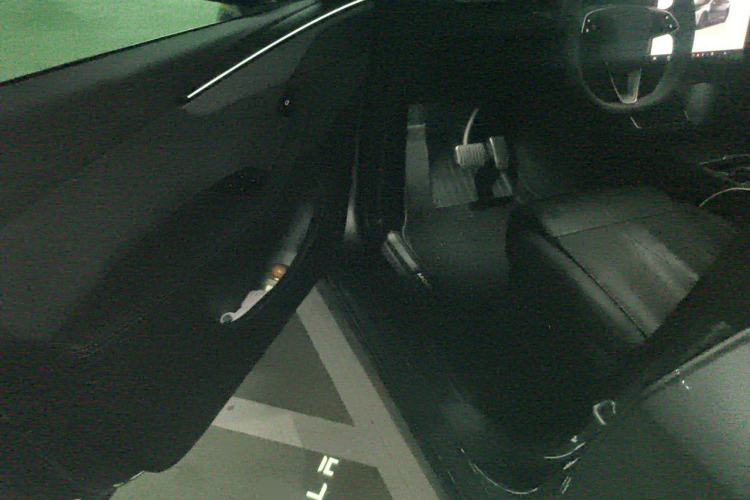 Used Tesla Model Y 2025 Updated Version Long-Range All-Wheel Drive Driver Seat