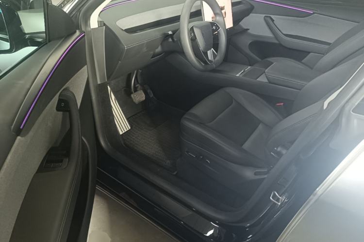 Used Tesla Model Y 2025 Rear-Wheel-Drive Version Driver Seat