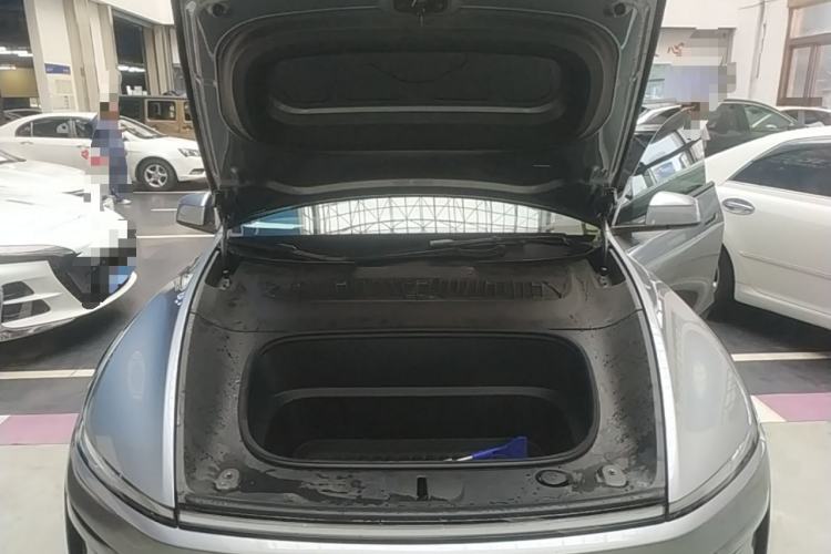 Used Tesla Model Y 2025 Rear-Wheel-Drive Version Engine Bay