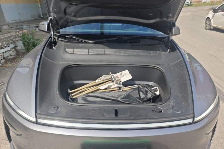 Used Tesla Model Y 2025 Rear-Wheel-Drive Version Engine Bay
