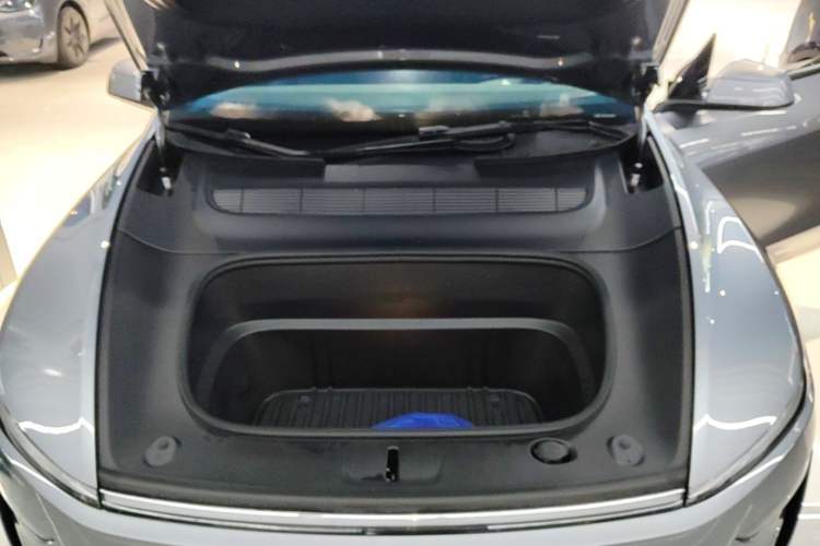 Used Tesla Model Y 2025 Rear-Wheel-Drive Version Engine Bay