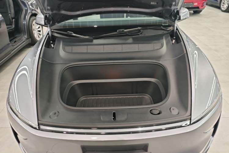 Used Tesla Model Y 2025 Long-Range All-Wheel-Drive Version Engine Bay