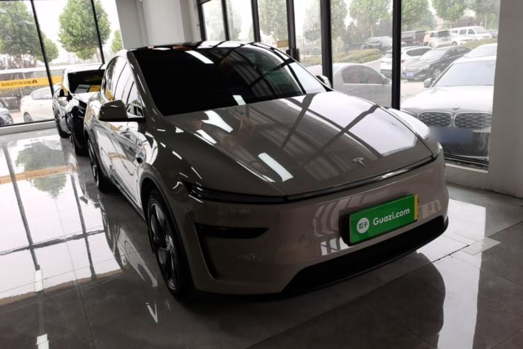 Used Tesla Model Y 2025 Long-Range All-Wheel Drive First Edition Exterior 1