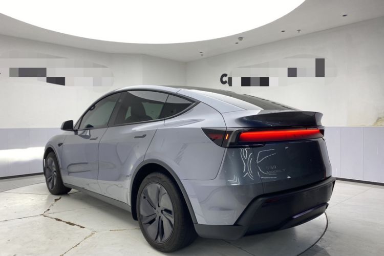 Used Tesla Model Y 2025 Rear-Wheel-Drive Version Exterior 1