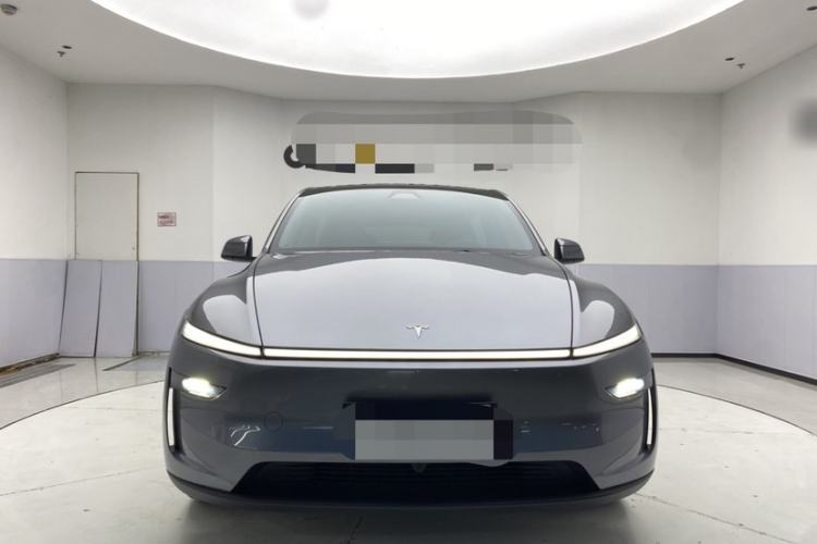 Used Tesla Model Y 2025 Rear-Wheel-Drive Version Exterior 2
