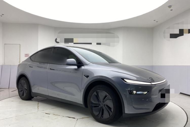 Used Tesla Model Y 2025 Rear-Wheel-Drive Version Exterior 4