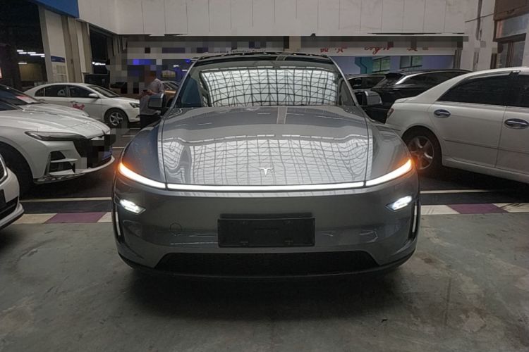 Used Tesla Model Y 2025 Rear-Wheel-Drive Version Front
