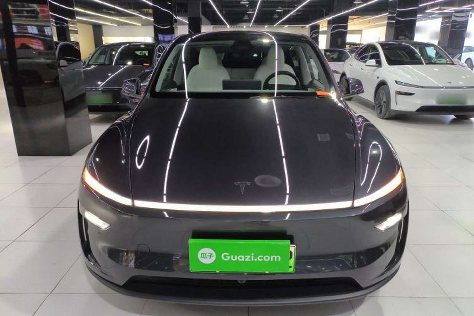 Used Tesla Model Y 2025 Rear-Wheel-Drive Version Front
