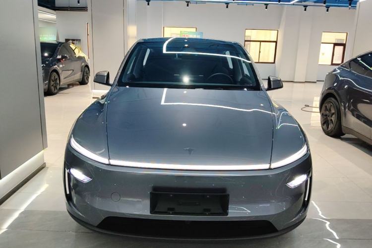 Used Tesla Model Y 2025 Rear-Wheel-Drive Version Front