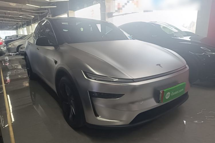 Used Tesla Model Y 2025 Rear-Wheel-Drive Version Front Right 45 Deg