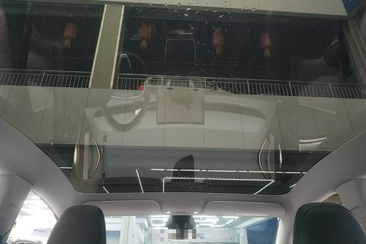 Used Tesla Model Y 2025 Rear-Wheel-Drive Version Headliner