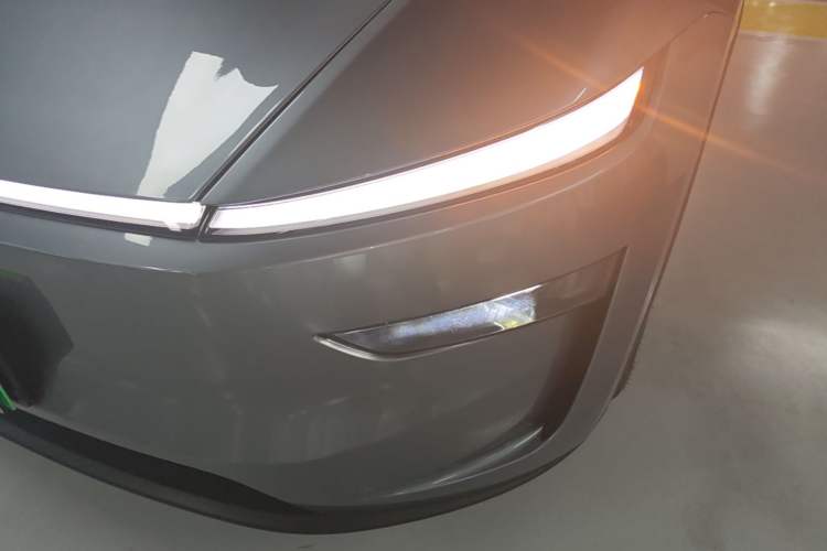 Used Tesla Model Y 2025 Rear-Wheel-Drive Version Left Front Headlight