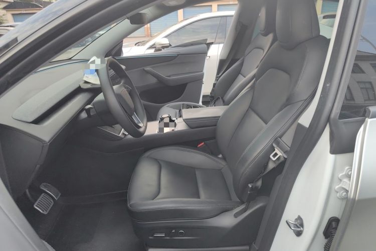 Used Tesla Model Y 2025 Rear-Wheel-Drive Version Left Front Seat
