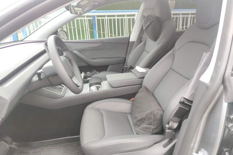 Used Tesla Model Y 2025 Updated Version Long-Range All-Wheel Drive Left Front Seat