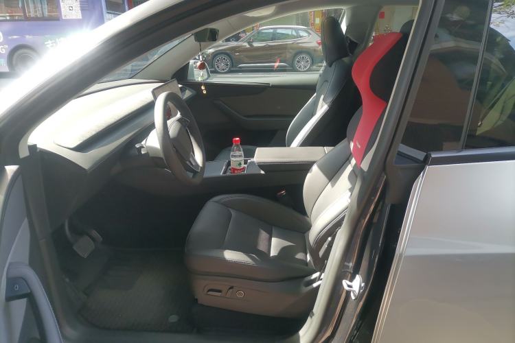 Used Tesla Model Y 2025 Rear-Wheel Drive First Edition Left Front Seat