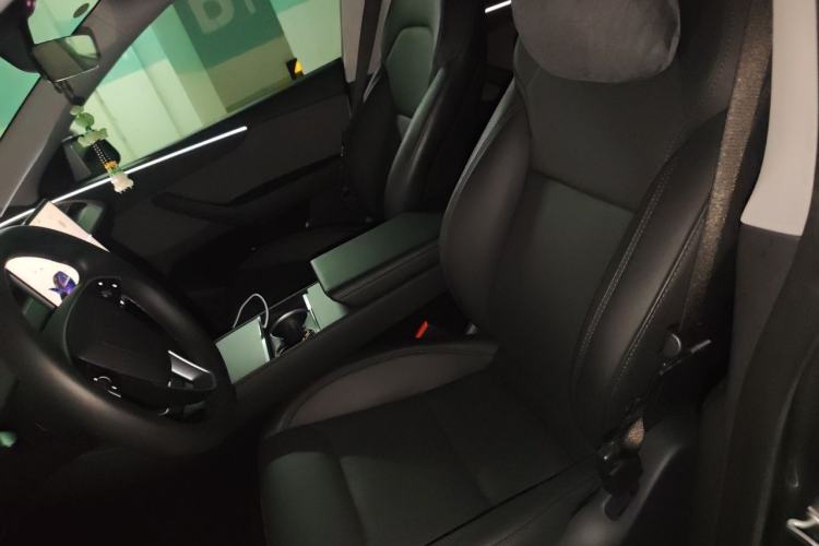 Used Tesla Model Y 2025 Rear-Wheel-Drive Version Left Front Seat