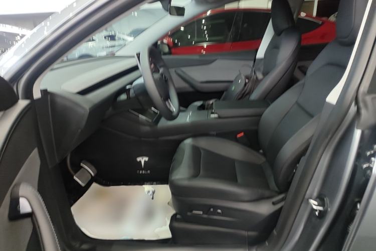 Used Tesla Model Y 2025 Rear-Wheel-Drive Version Left Front Seat
